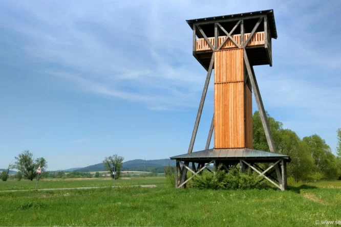 panoramabilder-ausflugsziele-bayerischer-wald-sehenswuerdigkeiten-cham-regentalauen-aussichtsturm