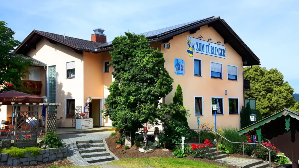 panoramabilder-tuerlinger-familien-hotel-bayerischer-wald-oberpfalz-ansicht