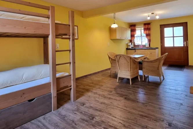 panoramabilder-tuerlinger-familienappartement-bayern-familienzimmer
