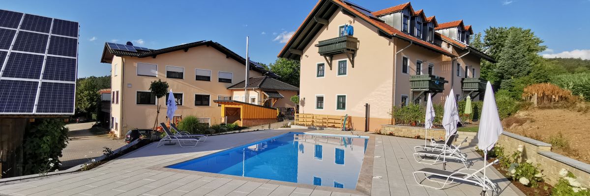 türlinger-hotel-gasthof-swimming-pool-cham-oberpfalz